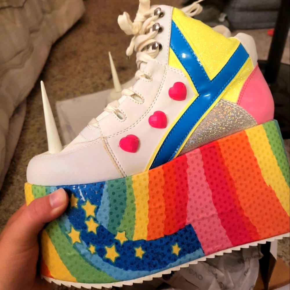 YRU unicorn platforms size 8